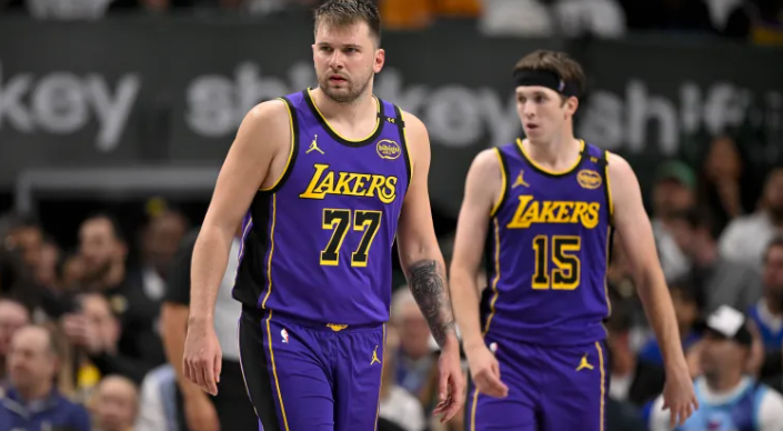 库珀·弗拉格争夺第二次月度最佳新秀奖